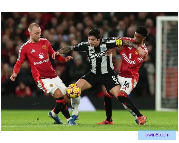 内维尔狠批曼城状态低迷直言球队远未达到争冠水准新赛季表现差距明显 内维尔狠批曼城状态低迷直言球队远未达到争冠水准新赛季表现差距明显